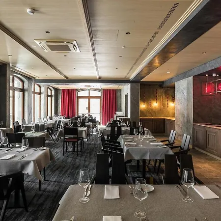 Nosalowy Park & ホテル ザコパネ